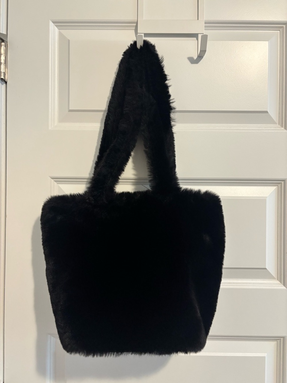 Plush Black Faux Fur Tote Bag - Chic Women's Handbag